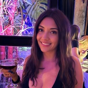 Meet your Posher, Alexandra